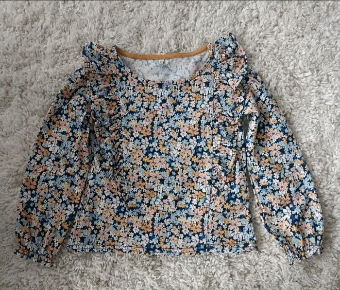 Blouse fleurie en 5 ans
