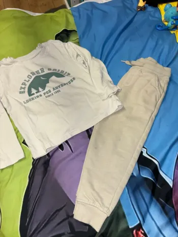 Haut / jogging 3/4 ans orchestra tache