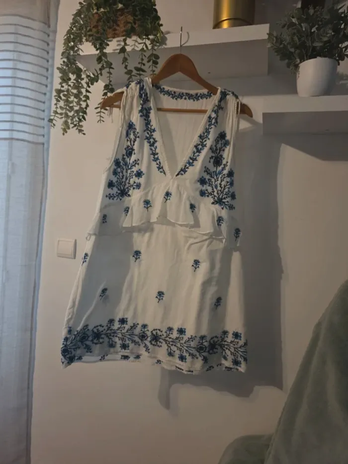 Robe zara broderie - photo numéro 2