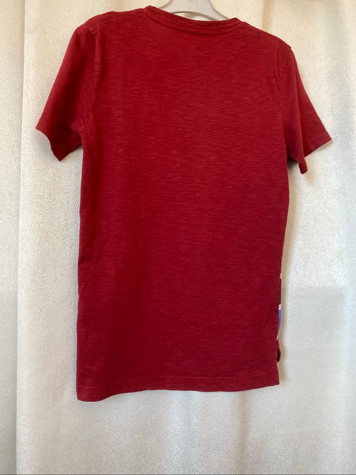 T-shirt Levi's bordeaux rayures bleues 10 ans - photo numéro 5