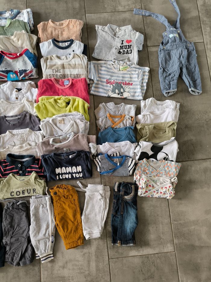 Lot vêtements garçon 1 mois - photo numéro 3