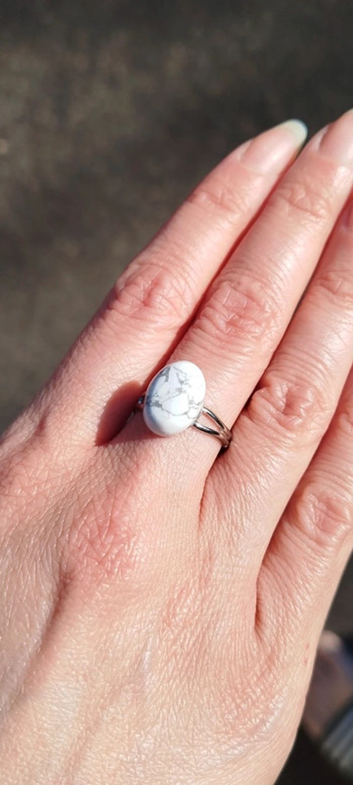 Bague de Lithotherapie en Howlite. - photo numéro 5