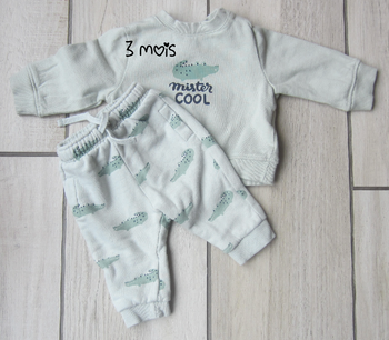 Ensemble sweat et pantalon 3 mois