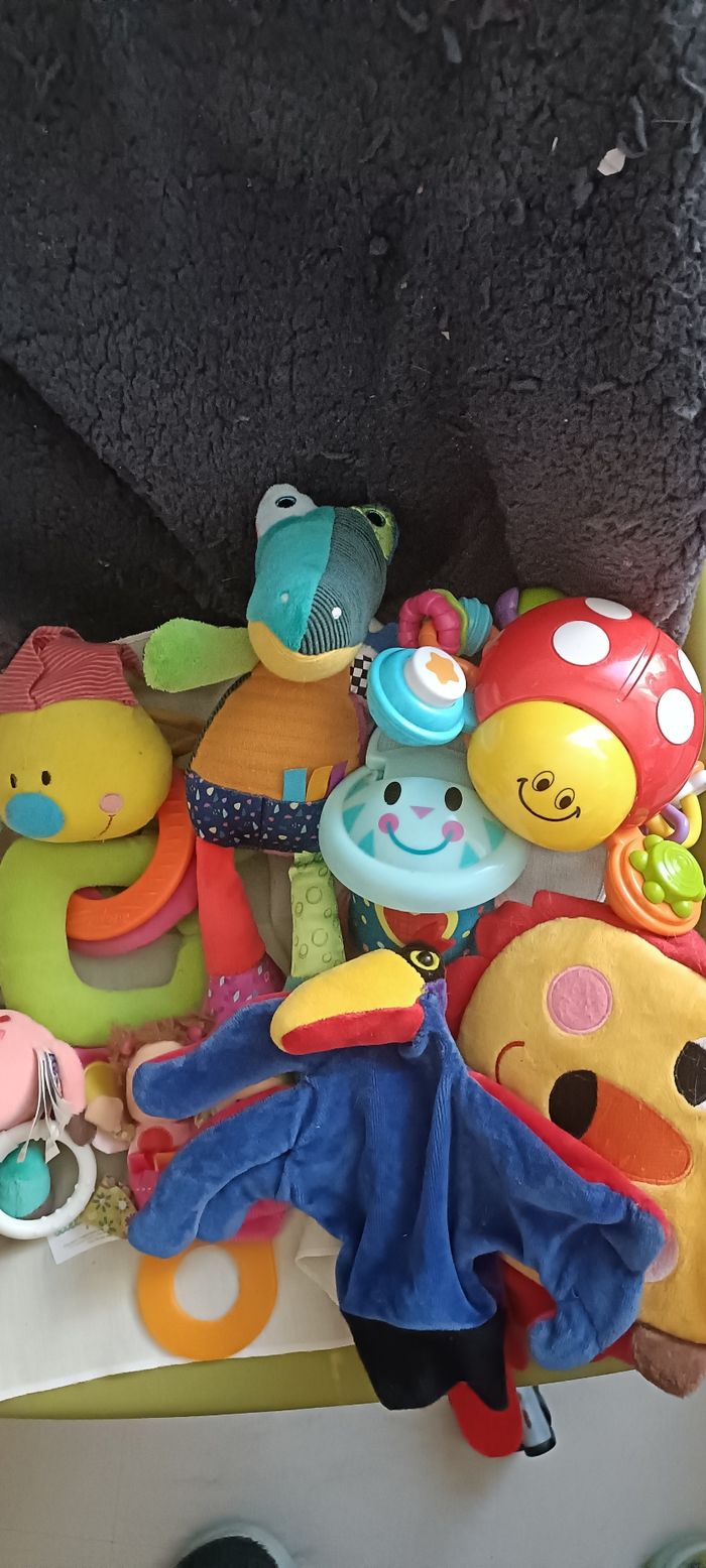 Lot jouets bébés - photo numéro 3