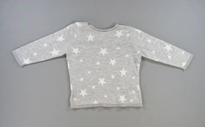 Pull tricot gris blanc étoiles H&M 4 – 6 mois 68 cm fille - photo numéro 4