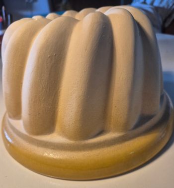 Moule à kougelfof en terre cuite