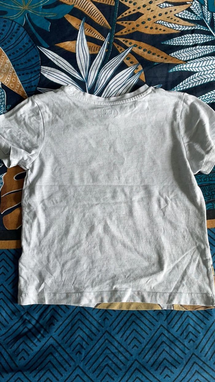 Tee-shirts Mickey 4/5 ans - photo numéro 3