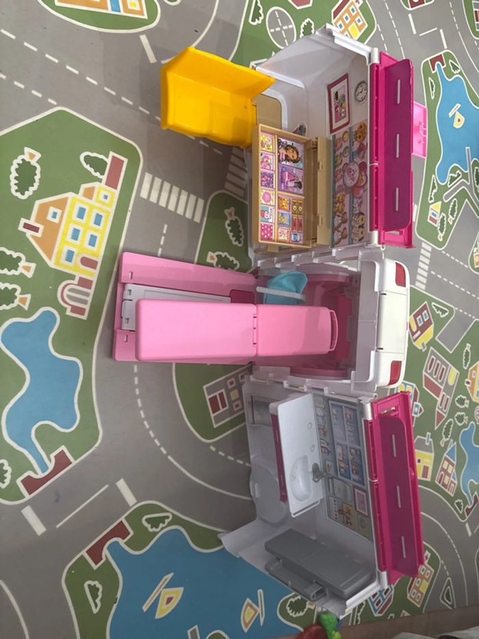 Ambulance Barbie - photo numéro 4