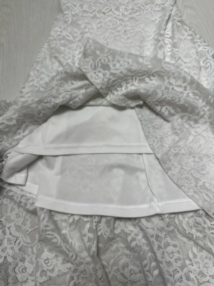 Robe en dentelle blanche, Shein, huit ans - photo numéro 3