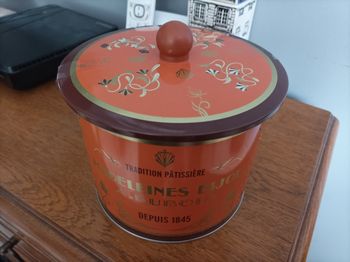 Boîte biscuit rond en métal