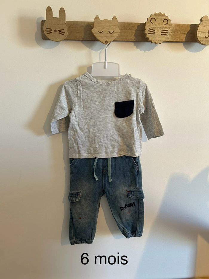 Ensemble bébé 6 mois - T-shirt gris et pantalon jean “Roarrr”
