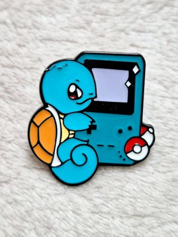 Superbe pin's broche pokemon carapuce gameboy bleu