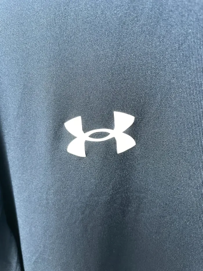 Sport t-shirt Under Armour New With Tag Size Large - photo numéro 2