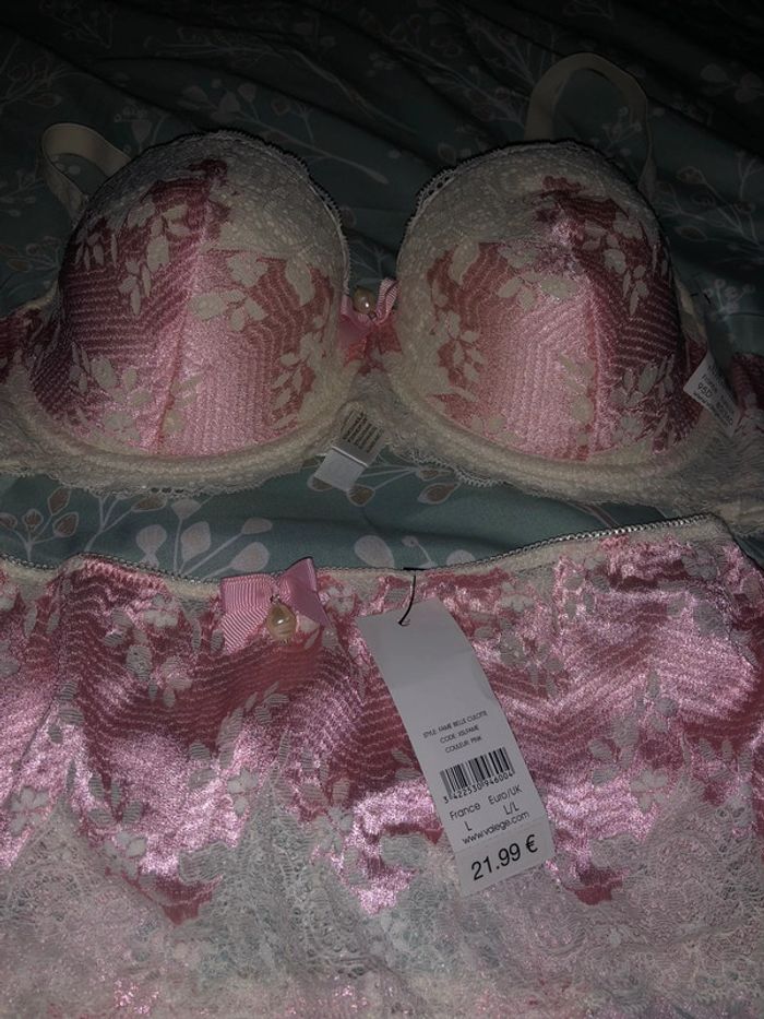 Ensemble lingerie - photo numéro 2