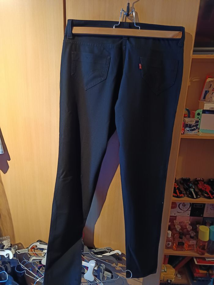 Jean Levi's - photo numéro 2