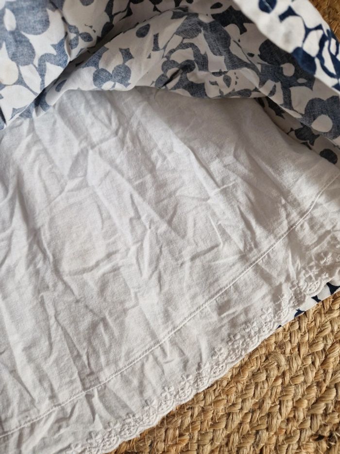 Superbe robe a fleurs marine, blanche et rouge idéale Cérémonie 🐇2 / 3 ans🐇 - photo numéro 8