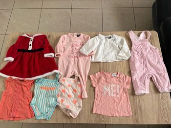 Lot de 8 vêtement fille 3 mois en très bon état