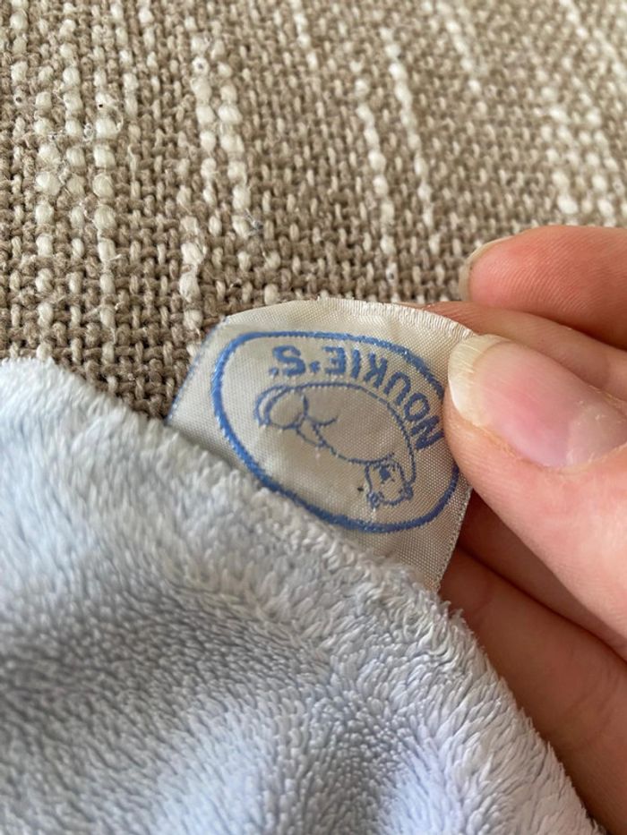 Peluche doudou plat 25cm noukies Ours écureuil tidou oscar et Leon bleu et beige très bon état - photo numéro 4