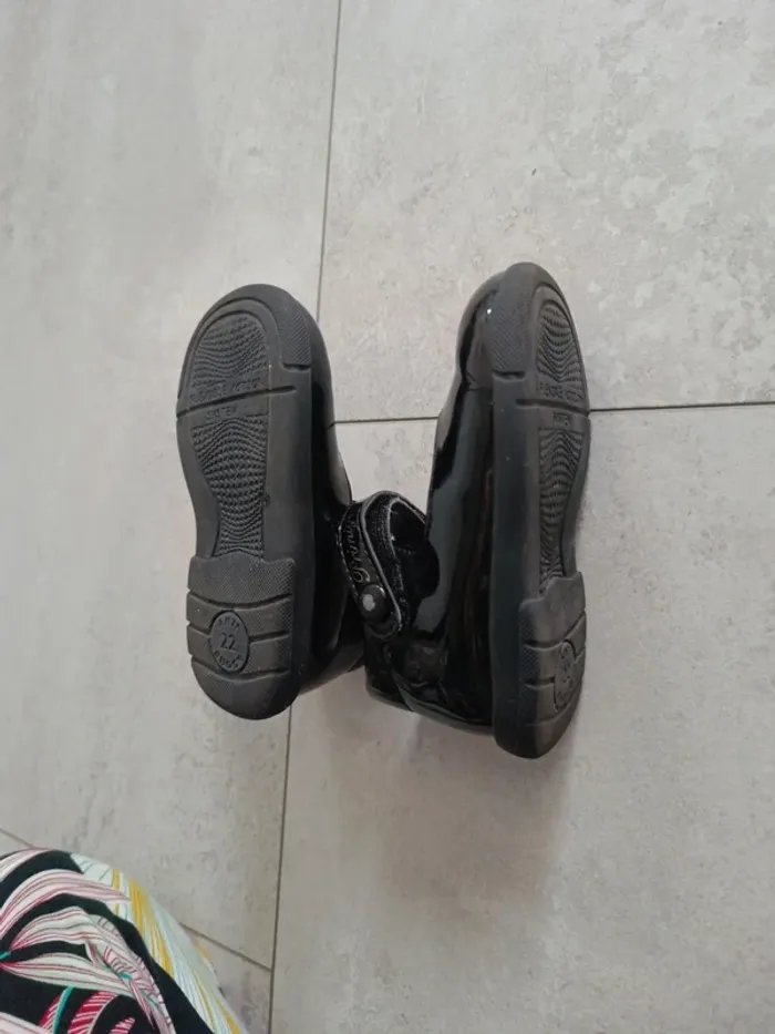 Chaussures vernis primigi 22 - photo numéro 6