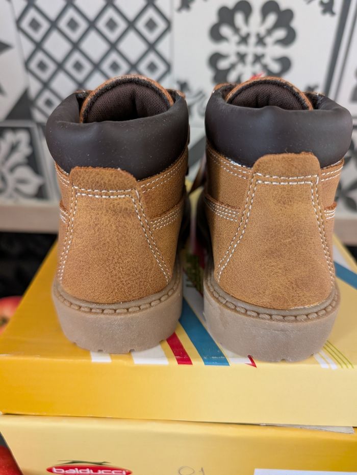 Bottines garçon. Taille 22. Neuf - photo numéro 10