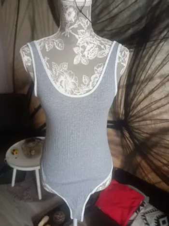 Bodies gris