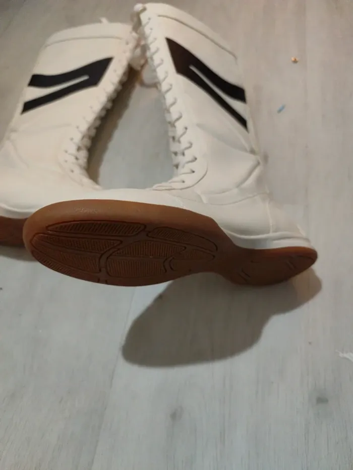 Baskets bottes hautes Bershka 37 blanc et noir neuves - photo numéro 2