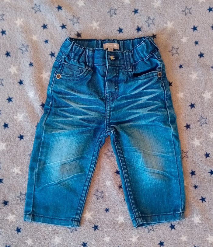 Jeans Grain de blé taille 6 mois en très bon état
