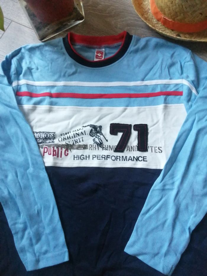 🌸Tee-shirt manches longues bleu /blanc Taille 10 ans Neuf 🌸 - photo numéro 3