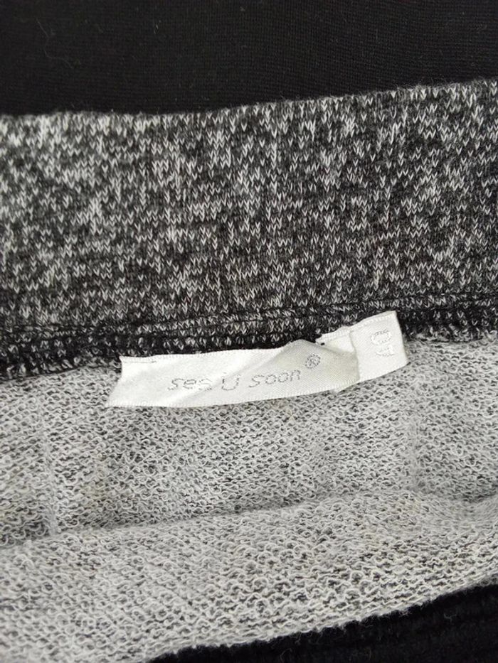 Jupe grise - photo numéro 3