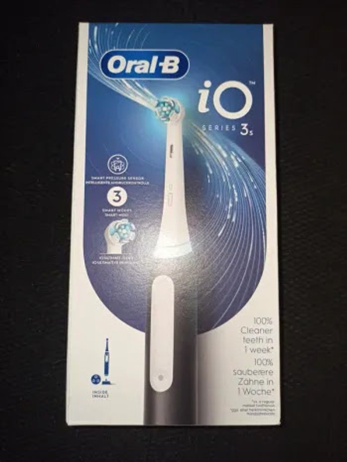 Neuf Brosse à dents électrique iO3 ORAL-B Neuve