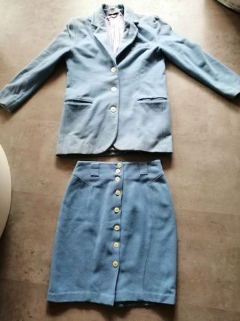 Ensemble veste blazer et jupe droite bleu doublée  Taille 1 .2 . 3