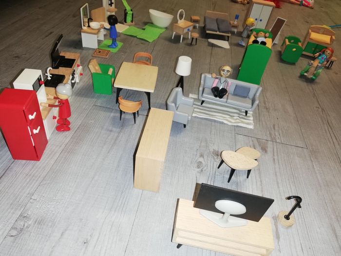 Lot figurines et meubles playtive - photo numéro 2