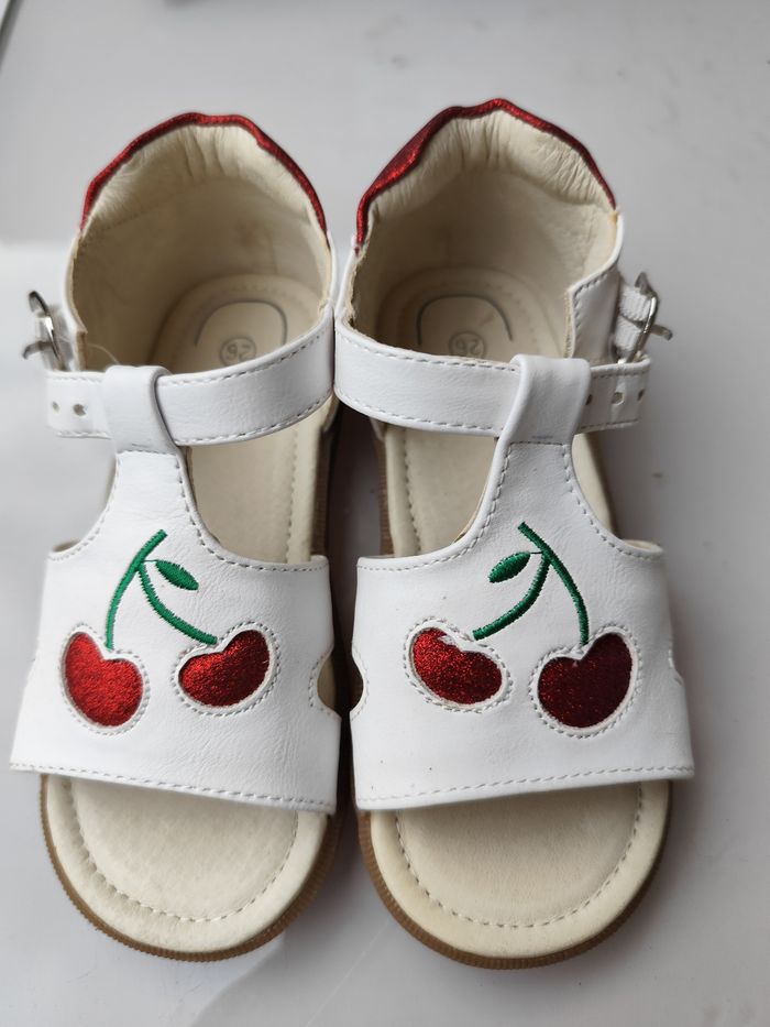 Sandales neuves