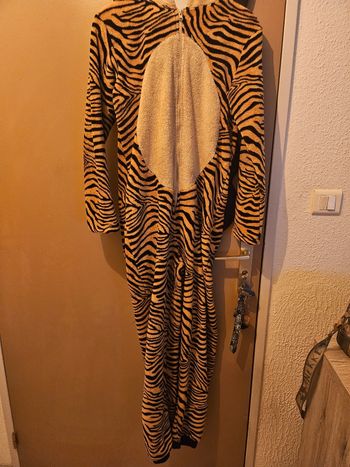 Pyjama combi tigre taille 16 ans