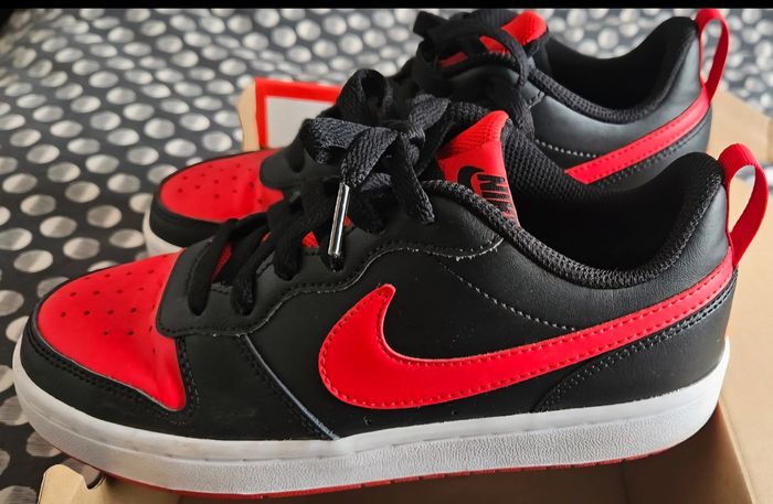 Chaussure Nike rouge