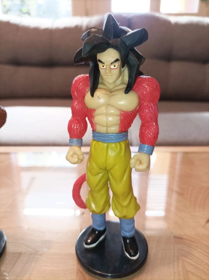 Lot de 2 figurines Dragon Ball GT – Goku SS4 et Gogéta SS4 - photo numéro 3