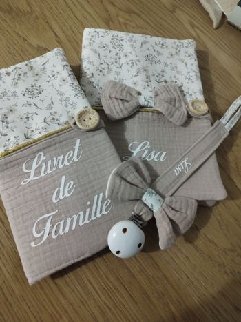 Un protège carnet de santé 22€