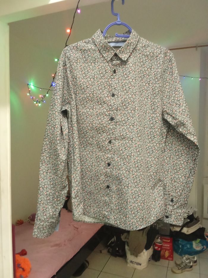 Chemise à manches longues. De marque. Le temps de cerise taille.L - photo numéro 4