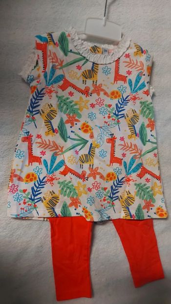 Ensemble 12mois neuf fille