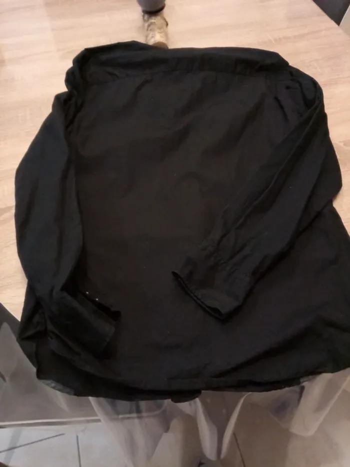 Chemise noire - photo numéro 3
