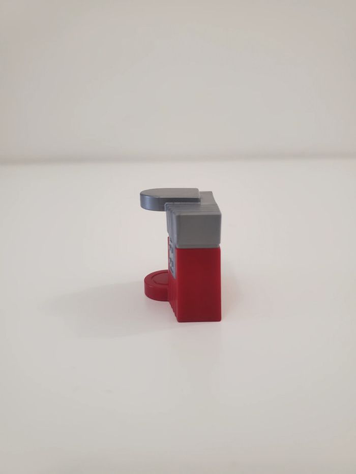 Playmobil Meuble cuisine,  Une cafetière rouge et grise très bon état - photo numéro 2