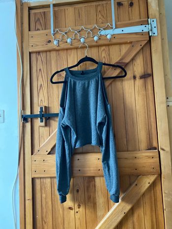 Pull épaule dénudée top court taille L