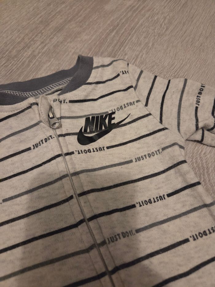 Combinaison nike - photo numéro 2
