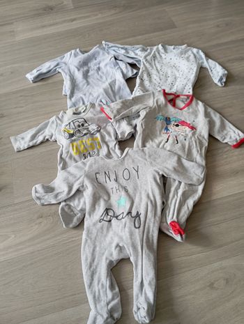 Pyjamas 6 mois