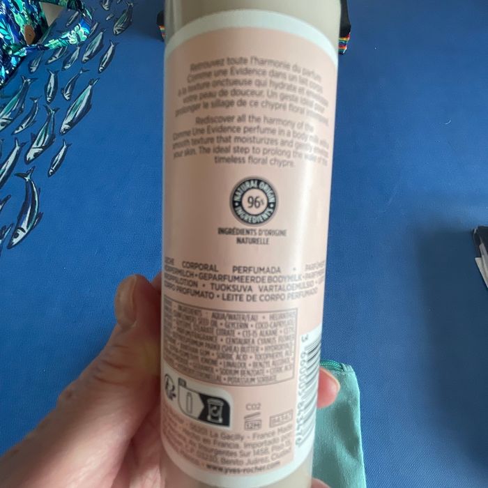 Lait corps Yves rocher et trousse - photo numéro 3