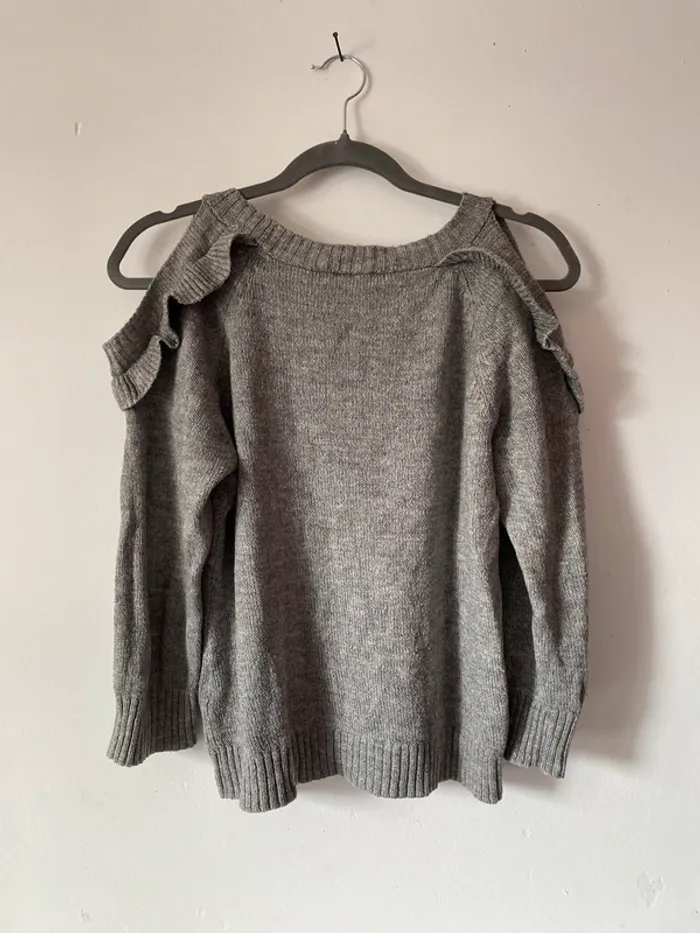 Pull épaules dénudées - photo numéro 2