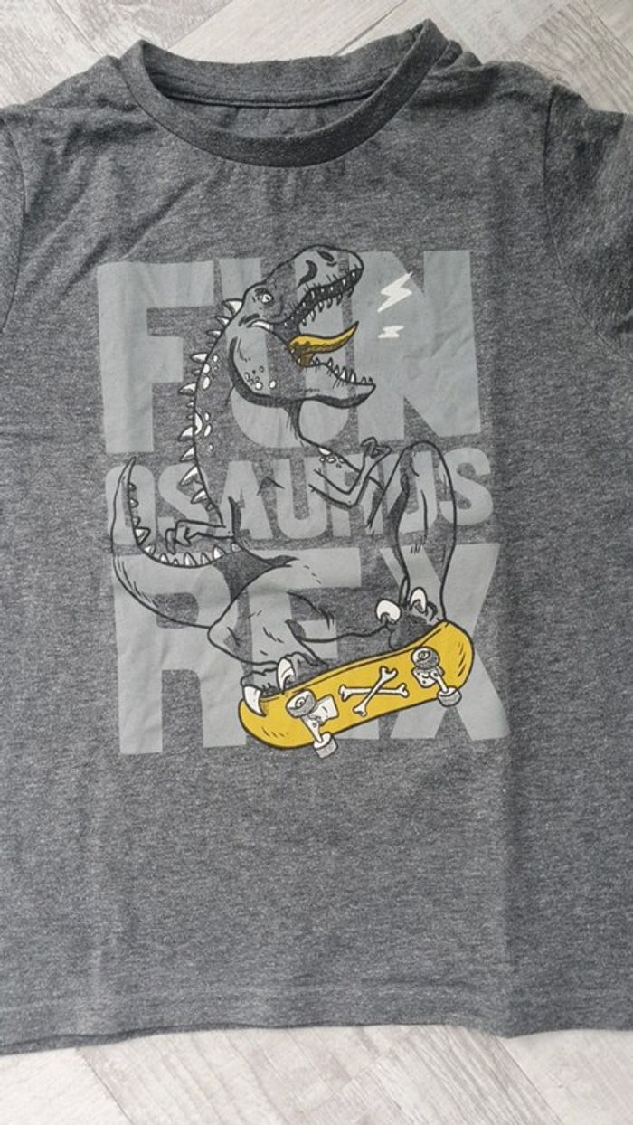 Tee-shirt manches longues Taille 8 ans - photo numéro 3