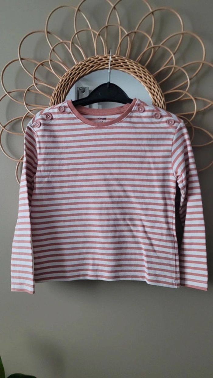 T-shirt manches longues neuf 6 ans - photo numéro 3