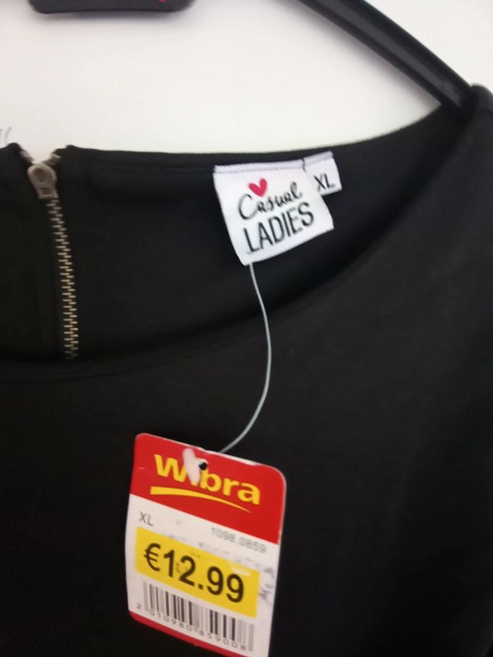 Robe noire neuve avec étiquette XL - photo numéro 2