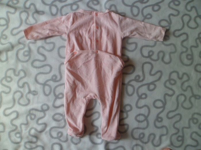 Pyjama 6 mois - photo numéro 2